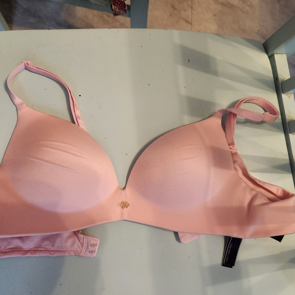Victoria's Secret bra, size 34AA